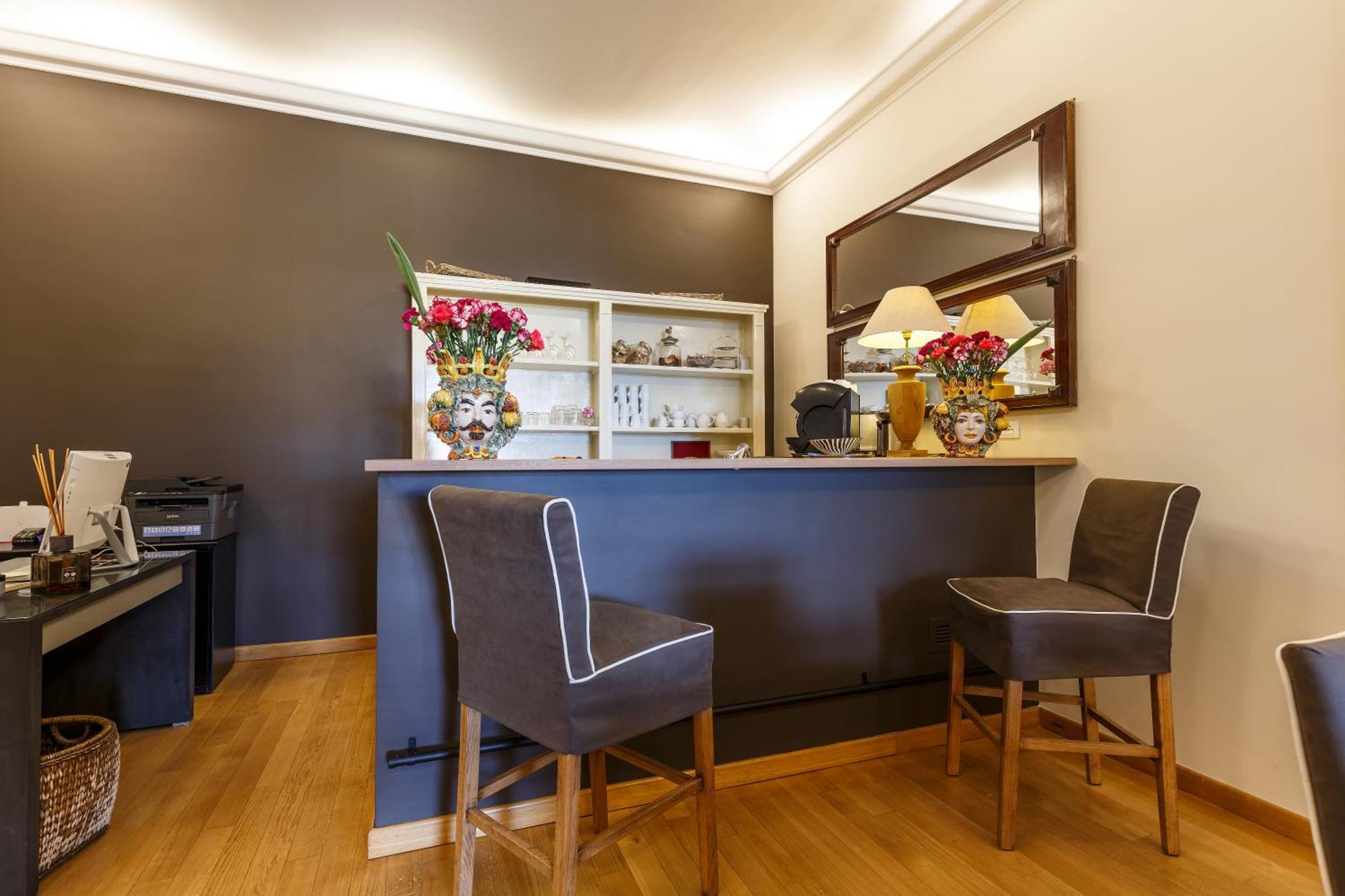 Bb 22 Charming Rooms & Apartments ปาแลร์โม ภายนอก รูปภาพ