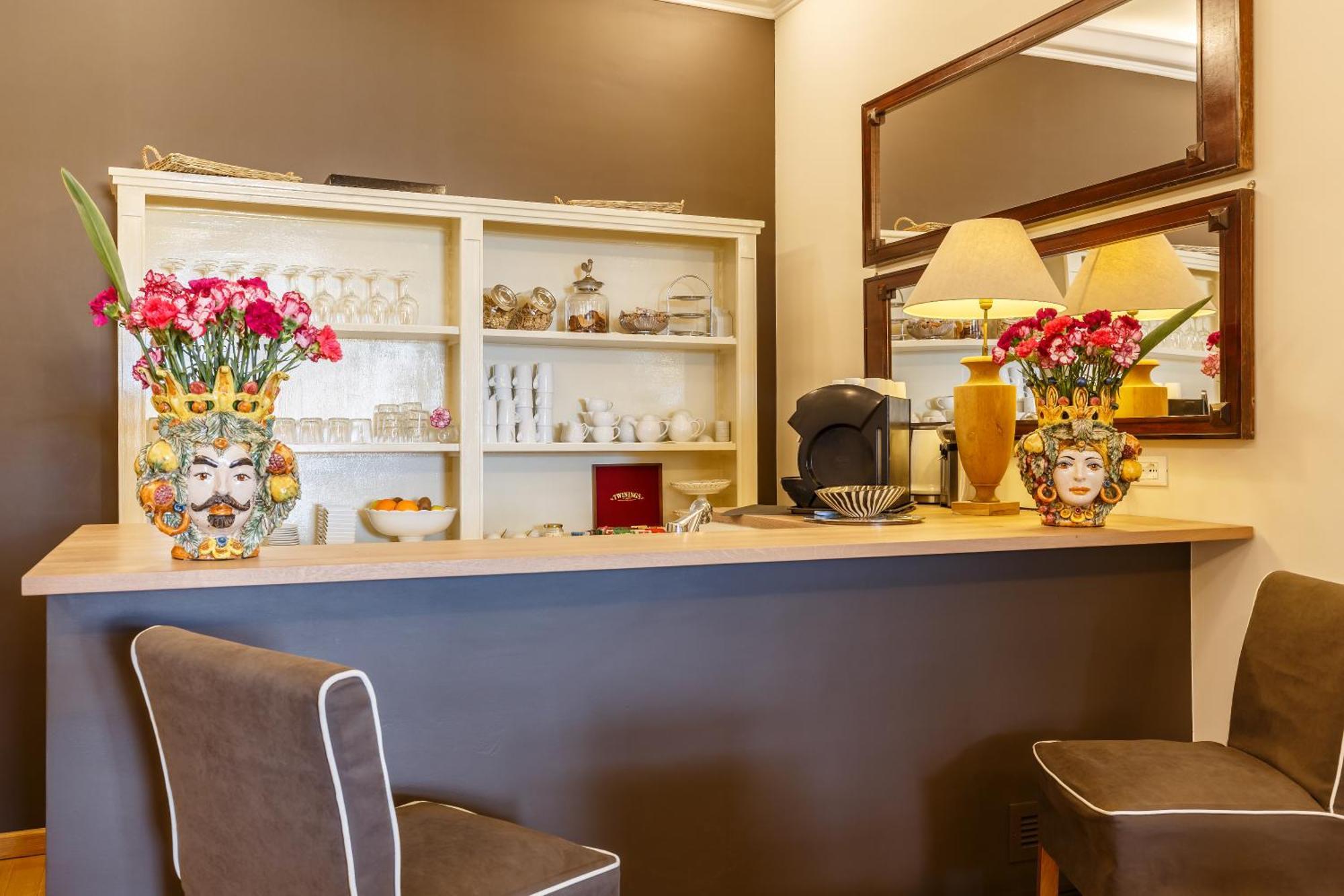 Bb 22 Charming Rooms & Apartments ปาแลร์โม ภายนอก รูปภาพ