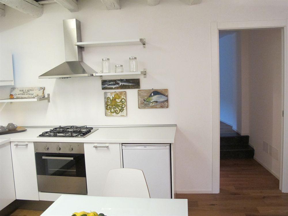 Bb 22 Charming Rooms & Apartments ปาแลร์โม ภายนอก รูปภาพ