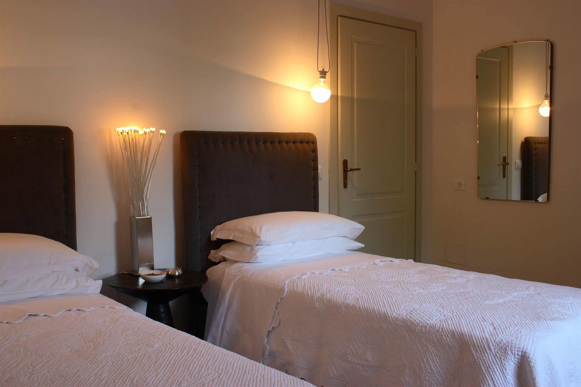 Bb 22 Charming Rooms & Apartments ปาแลร์โม ภายนอก รูปภาพ