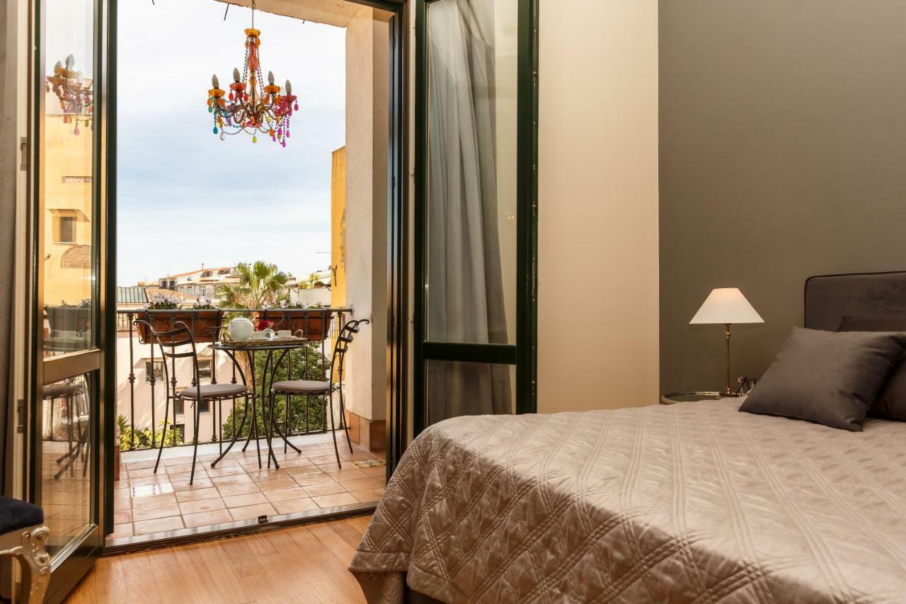 Bb 22 Charming Rooms & Apartments ปาแลร์โม ภายนอก รูปภาพ